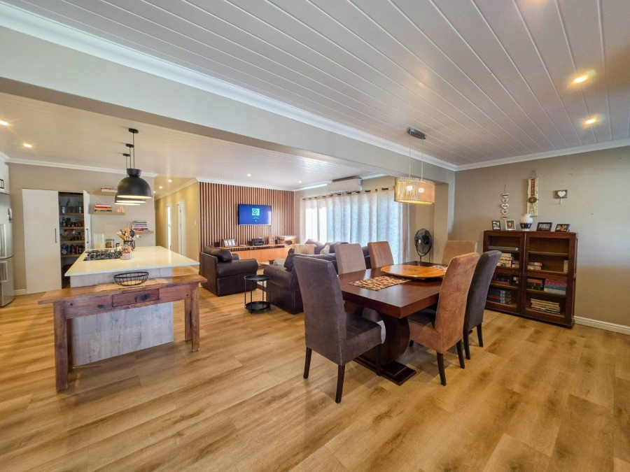 3 Bedroom Property for Sale in Stilbaai Wes Western Cape